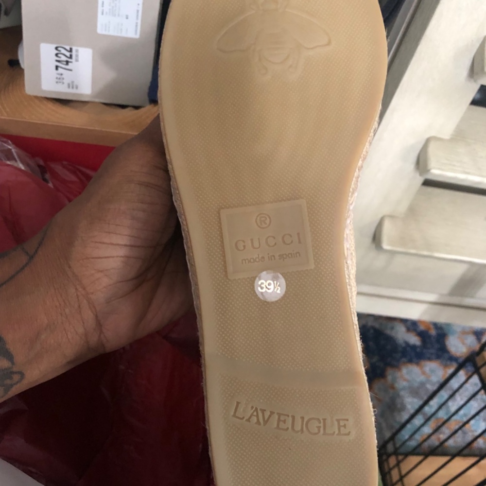 Authentic Gucci Shoes - Picture 3 of 6